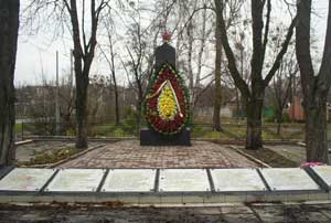 http://memorial.kharkov.ua/sites/memorial/Base/Kharkov/Pastera/Pastera_02s.jpg