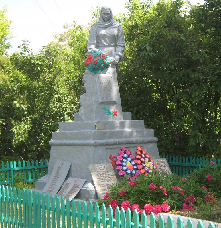 http://memorial.kharkov.ua/sites/memorial/Base/Pervomayskiy/Krutoyarka/Krutoyarka_01.jpg
